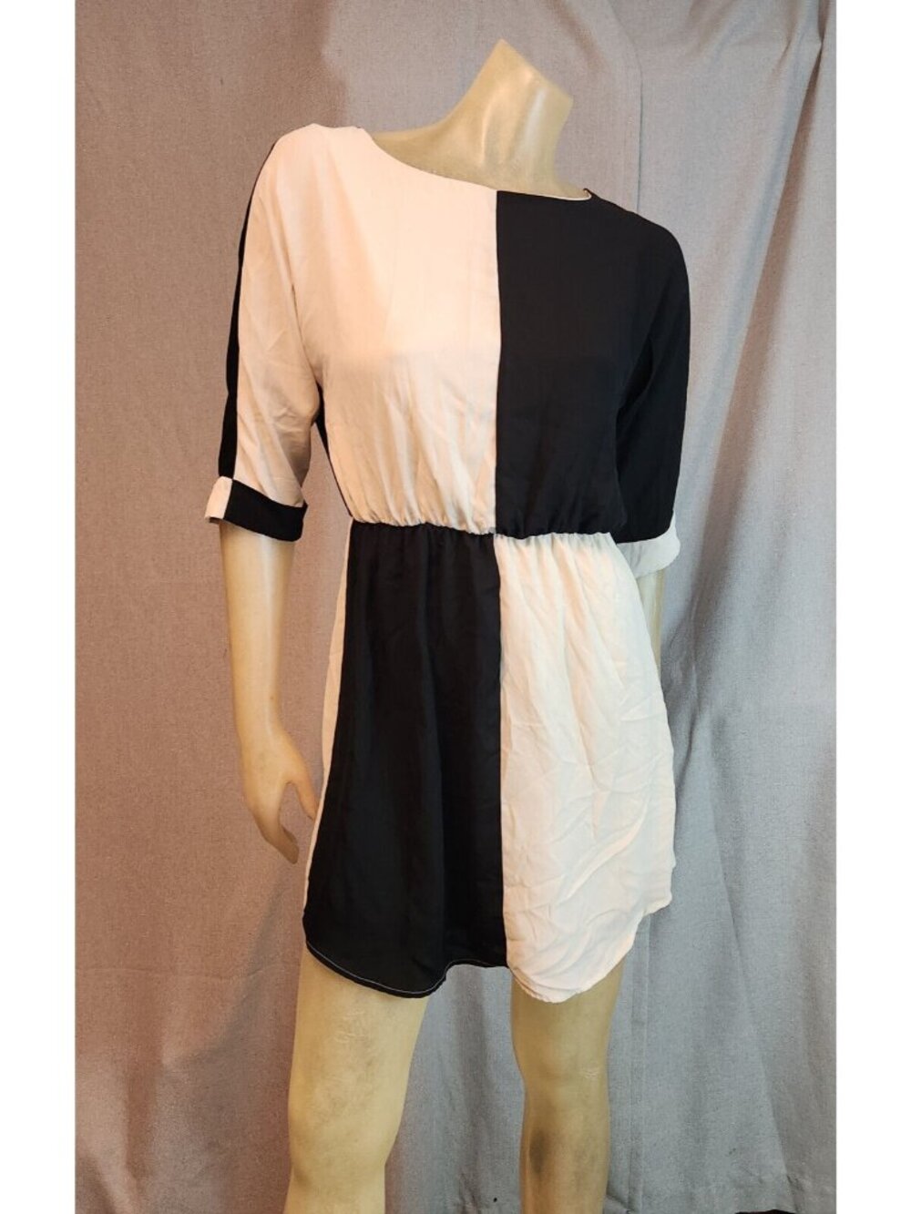 VTG Sage Ivory & Black Short Slv Boat Neck Shift Mini Dress Womens SMALL USA